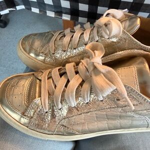 Silver Metallic Sneakers with White Laces. Maison Margiela MM6 Paris. 7